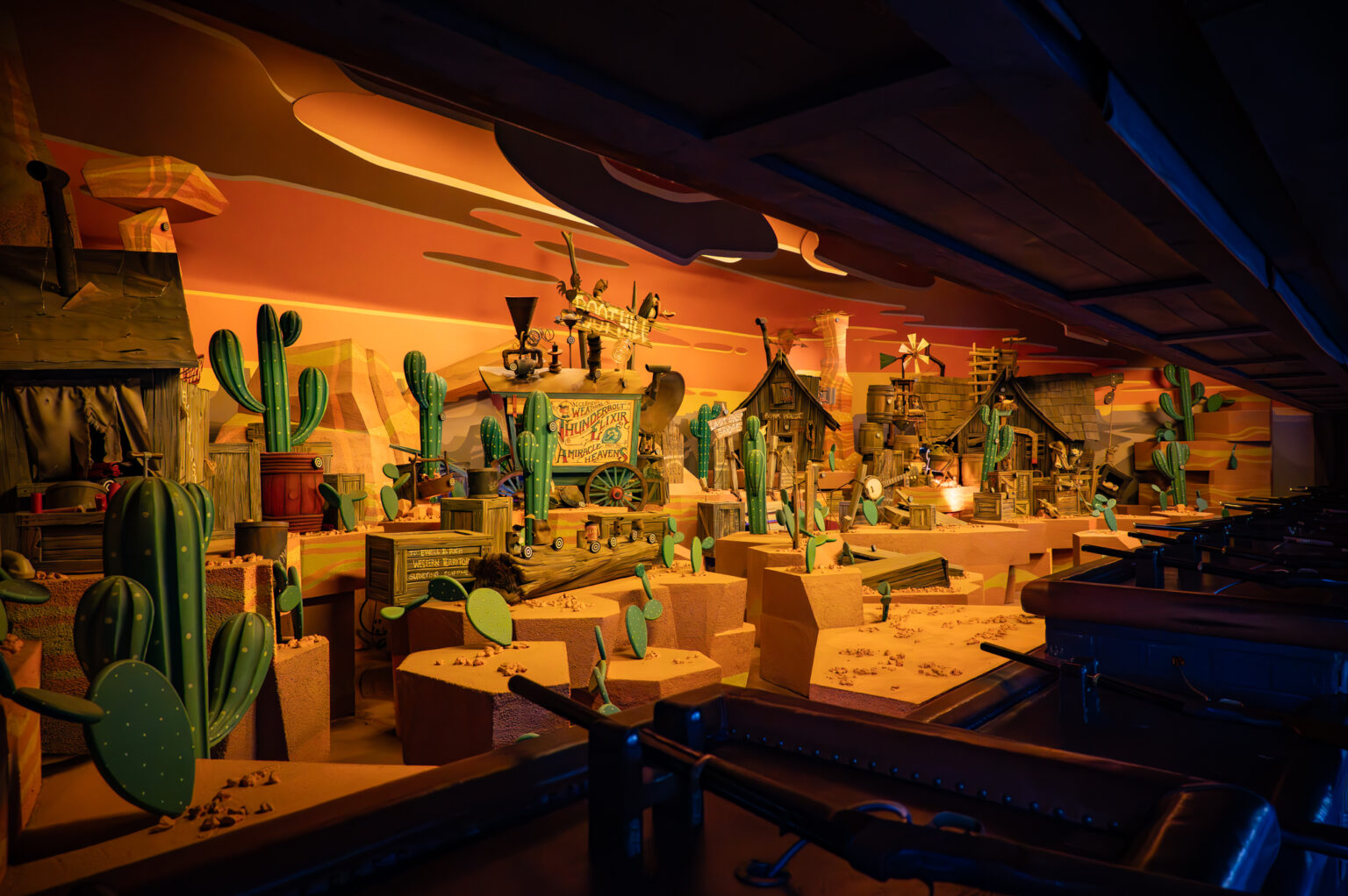 © DLP Explorers