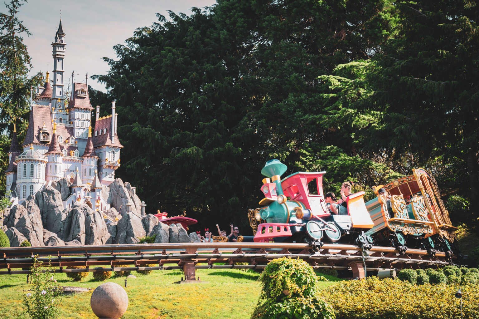 © DLP Explorers