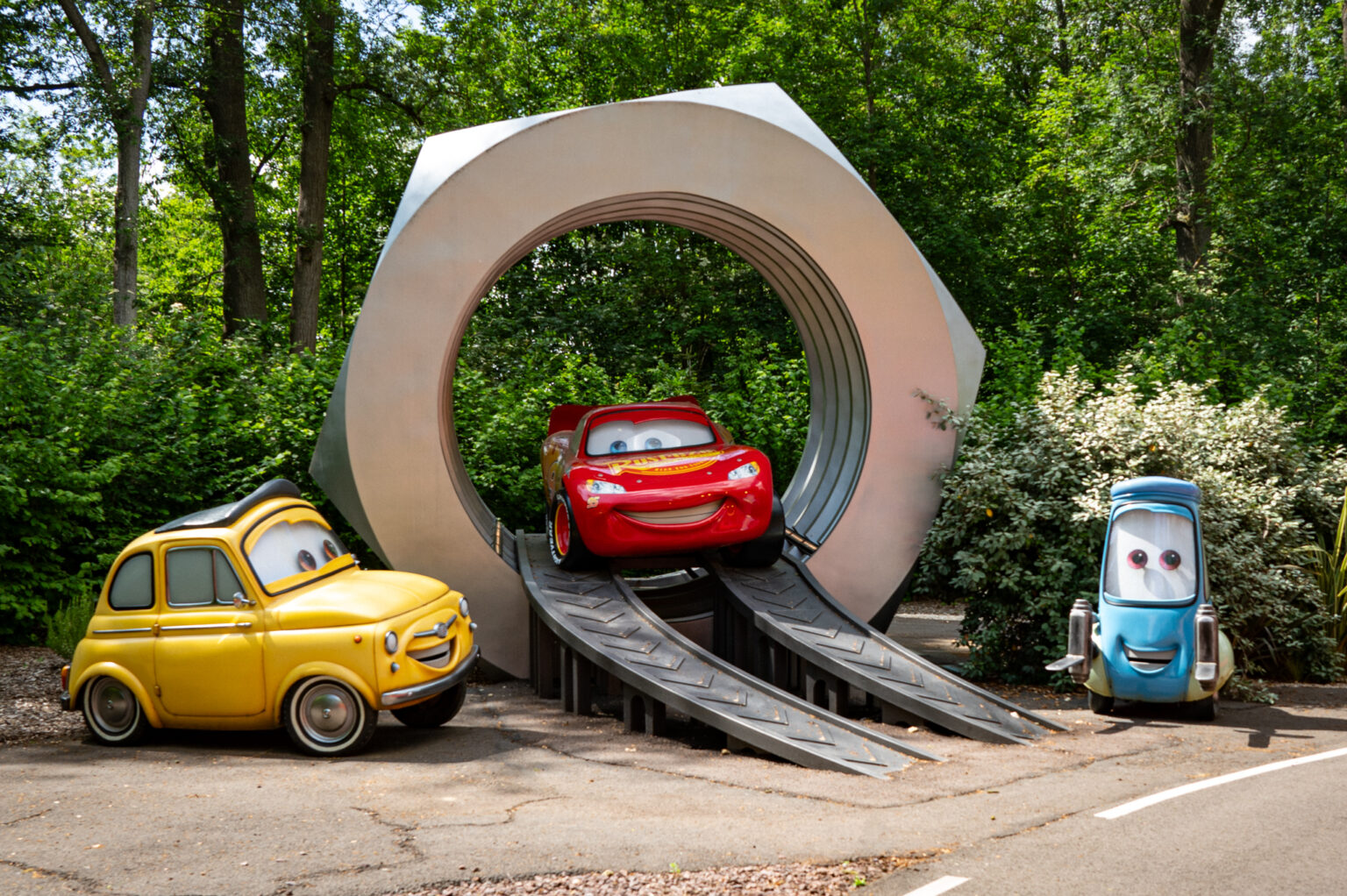 Cars ROAD TRIP © DLP Explorers