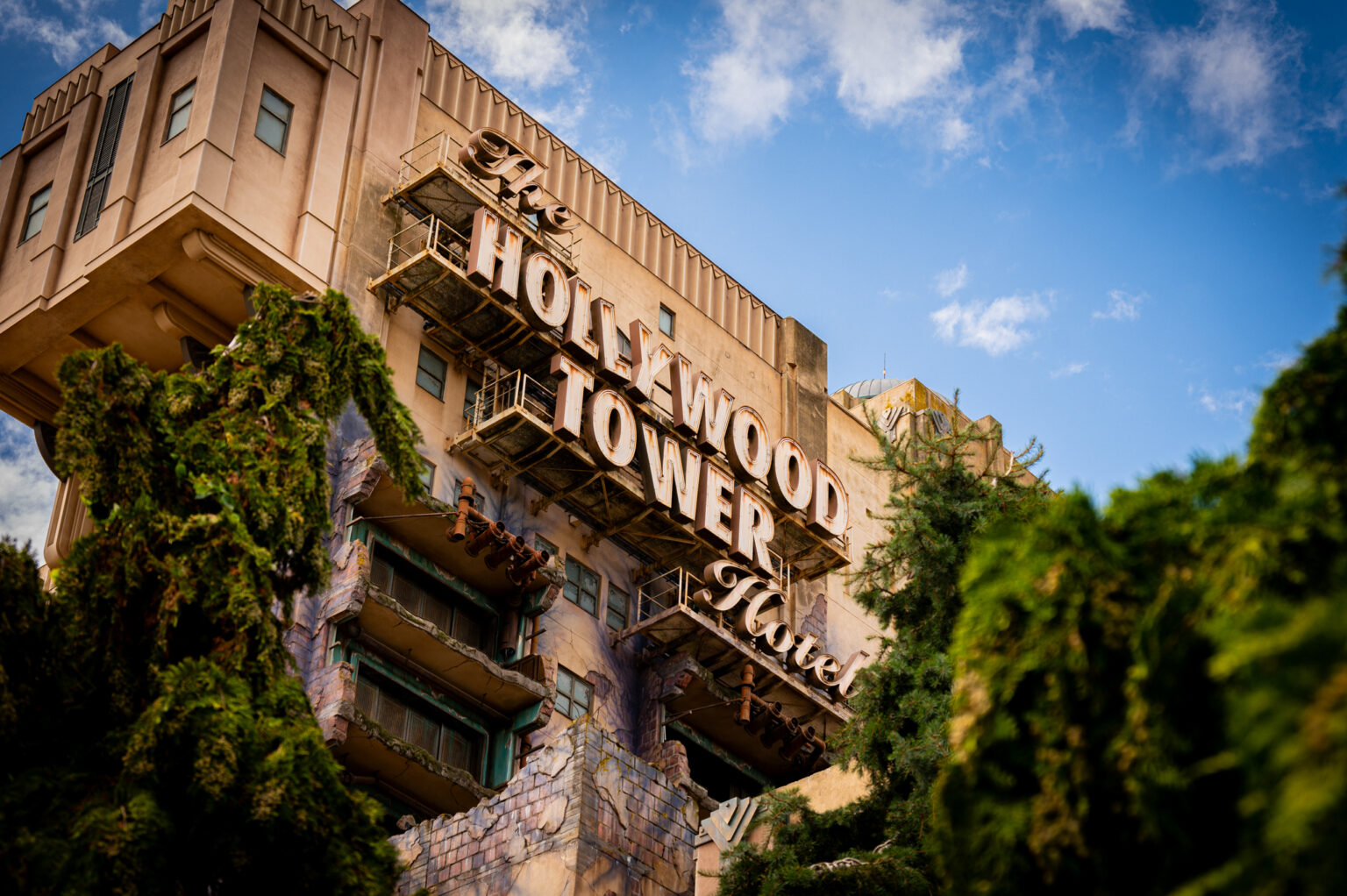 © DLP Explorers