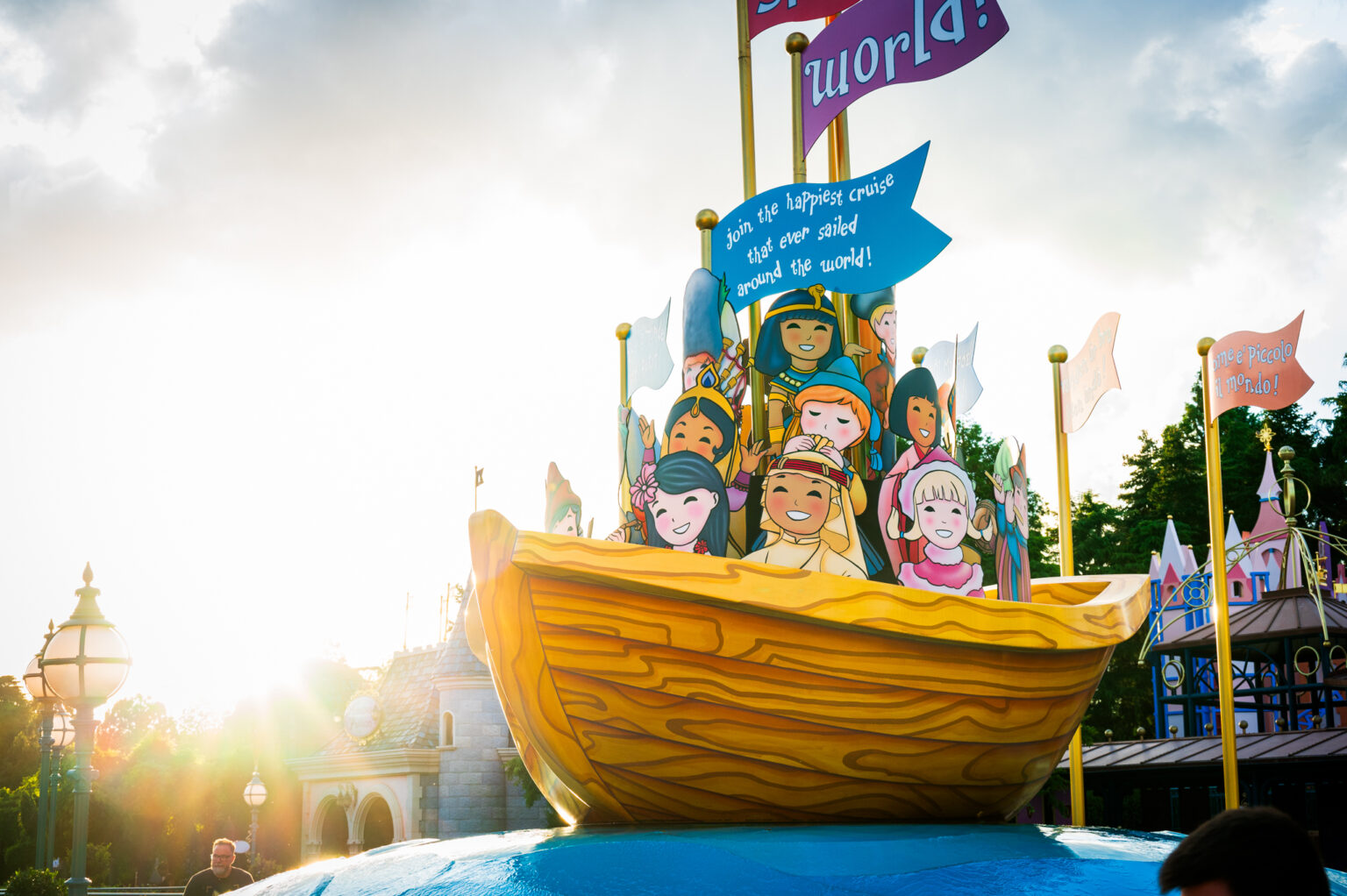 © DLP Explorers
