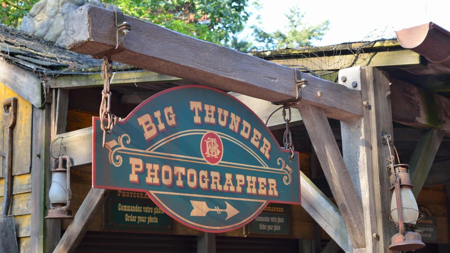 Big Thunder Photographer - © Disney