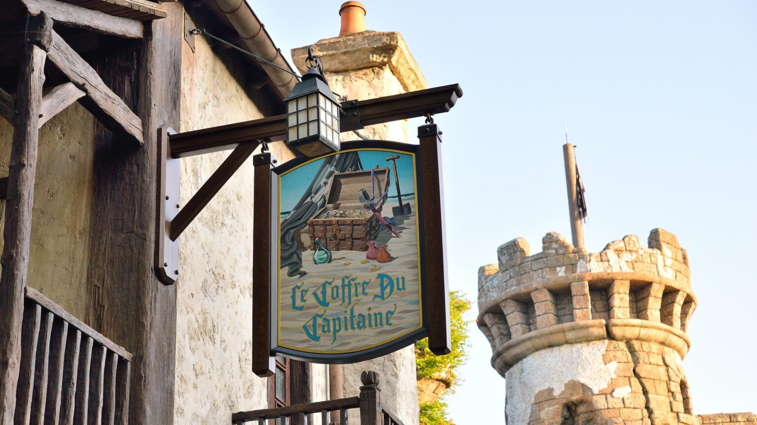 Le Coffre du Capitaine - © Disney